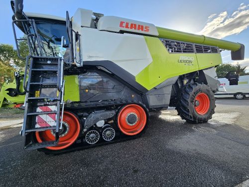 CLAAS – LEXION 8900