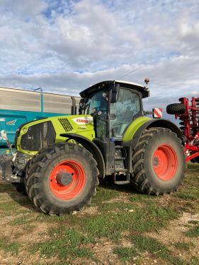 CLAAS – AXION 830 CMATIC