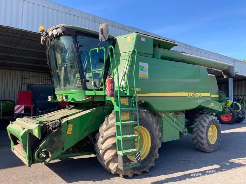 JOHN DEERE – T 550