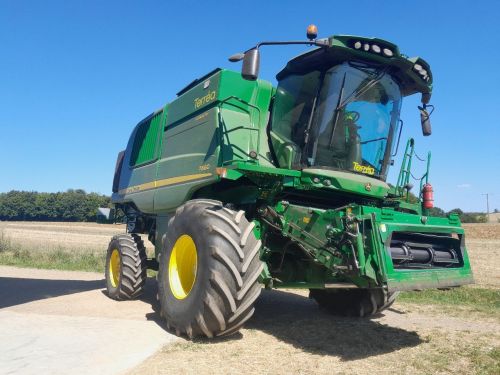 JOHN DEERE - T660 HILLMASTER