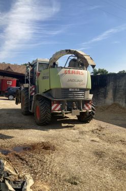 CLAAS - JAGUAR 890 4RM (492/245) – Image 2