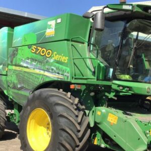 JOHN DEERE - S 780