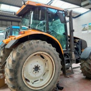 RENAULT - ARES 630 RZ