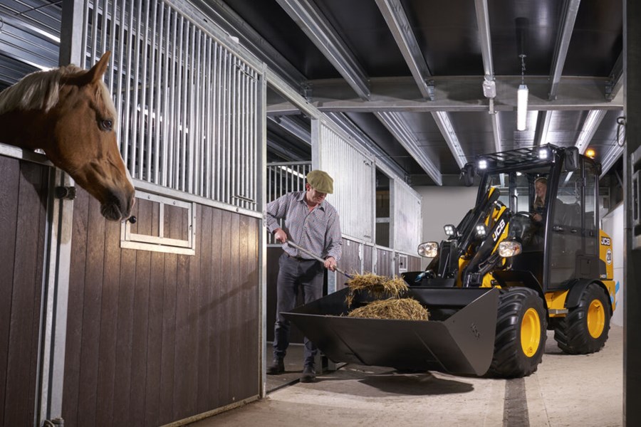 La nouvelle cabine de la chargeuse sur pneumatiques JCB 403E : Un bouclier contre toutes les conditions météo