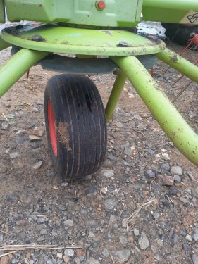 CLAAS - VOLTO 870 – Image 5