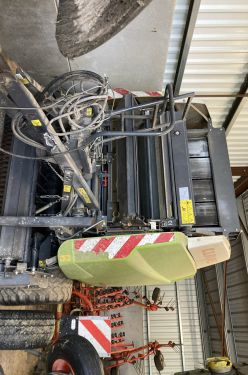 CLAAS - VARIANT 380 RF – Image 2