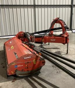 KUHN - BROYEUR ACCOTEMENT TBE 222