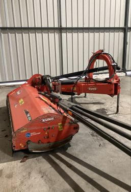KUHN - BROYEUR ACCOTEMENT TBE 222