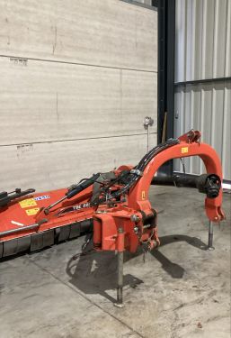 KUHN - BROYEUR ACCOTEMENT TBE 222 – Image 3