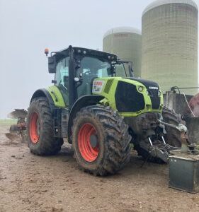 CLAAS - AXION 850 HEXASHIFT