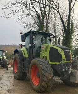 CLAAS - AXION 800 CMATIC - STAGE V
