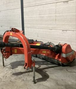 KUHN - BROYEUR ACCOTEMENT TBE 222