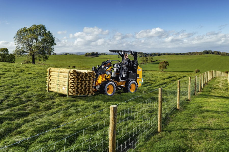 Diesel ou électrique ? Choisir la chargeuse JCB 403 qui vous convient