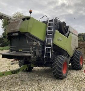 CLAAS - TRION 650